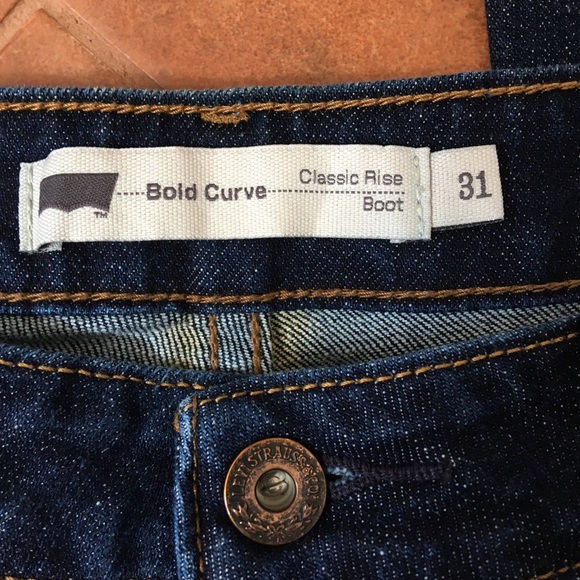 EUC Levi’s Bold Curve Boot Cut Jeans 12M - Picture 3 of 4
